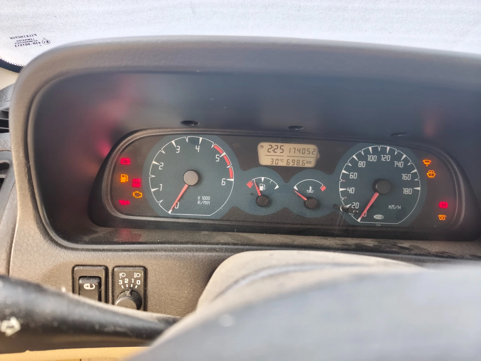 Nissan Terrano 2.7TDI, снимка 5 - Автомобили и джипове - 56007055