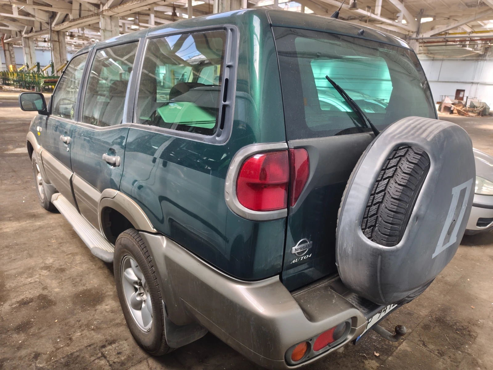 Nissan Terrano 2.7TDI, снимка 3 - Автомобили и джипове - 56007055