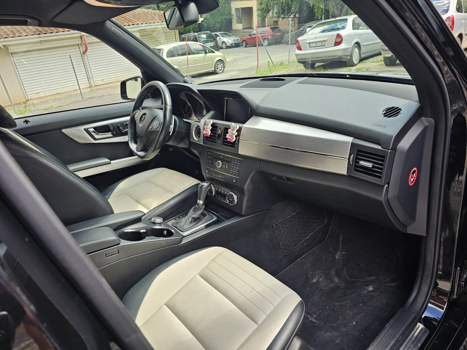 Mercedes-Benz GLK 350 EDITION, снимка 4 - Автомобили и джипове - 56057709