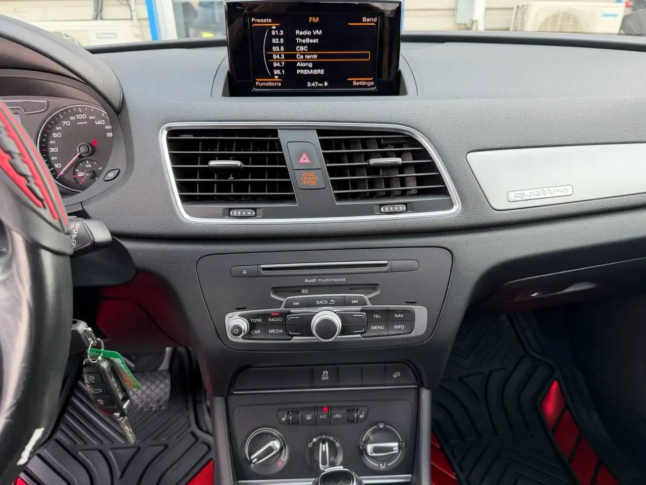 Audi Q3, снимка 10 - Автомобили и джипове - 56226878