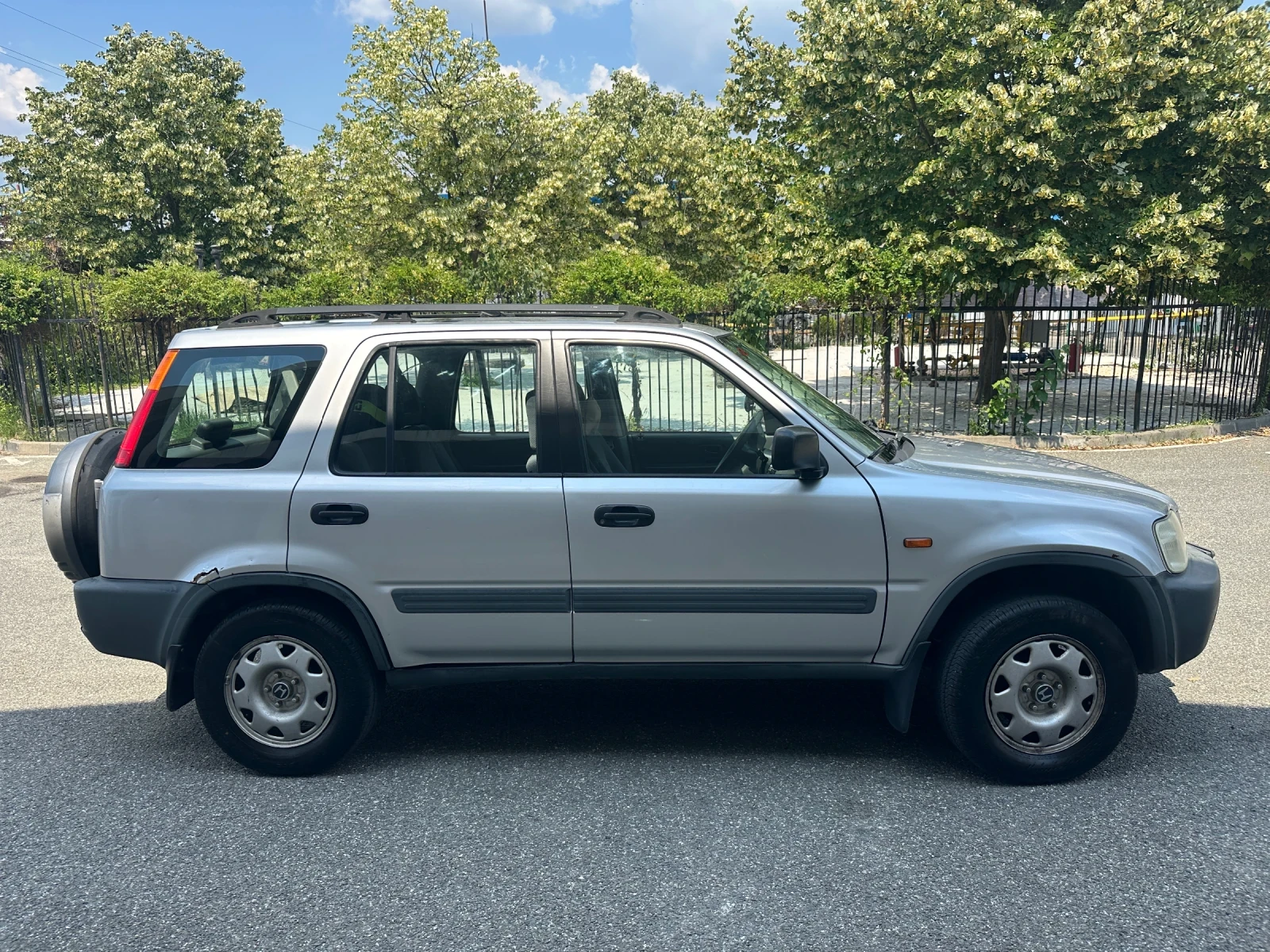 Honda Cr-v 2.0, снимка 3 - Автомобили и джипове - 56645701