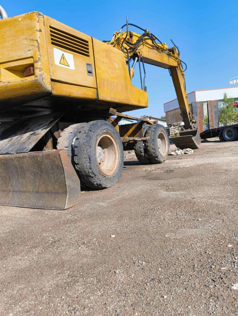 Багер Liebherr A 900, снимка 6 - Индустриална техника - 52266136