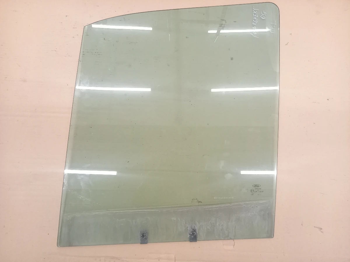 Стъкло предно ляво Форд Кънект 