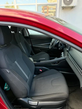 Hyundai Elantra 2.0 2023 бензин 8 скорости и автомат, снимка 12