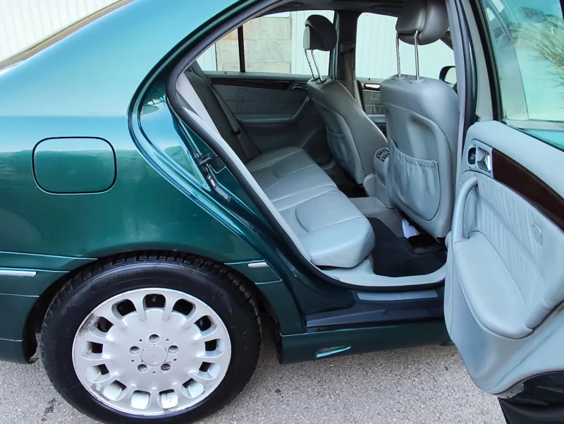 Mercedes-Benz C 220 2.2CDI ELEGANCE * КЛИМАТРОНИК* КОЖА FULL!!ТОП, снимка 13 - Автомобили и джипове - 52735082