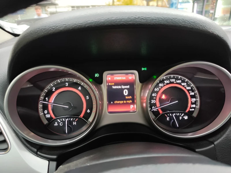 Fiat Freemont Facelift 4X4 7МЕСТА !НАВИ!* КЛИМАТРОНИК* FULL!!ТОП, снимка 16 - Автомобили и джипове - 52637610