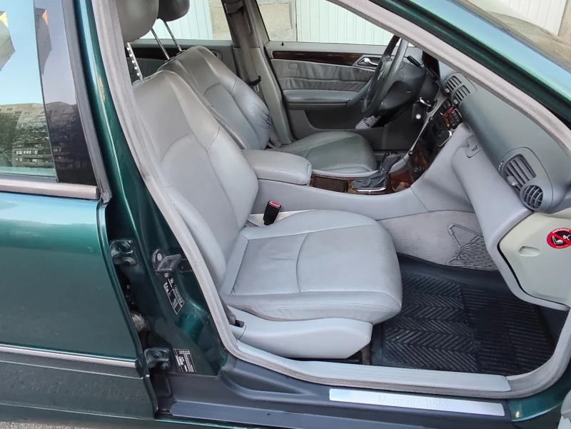 Mercedes-Benz C 220 2.2CDI ELEGANCE * КЛИМАТРОНИК* КОЖА FULL!!ТОП, снимка 11 - Автомобили и джипове - 52735082