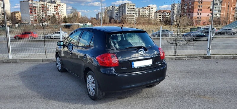 Toyota Auris, снимка 4 - Автомобили и джипове - 47210295