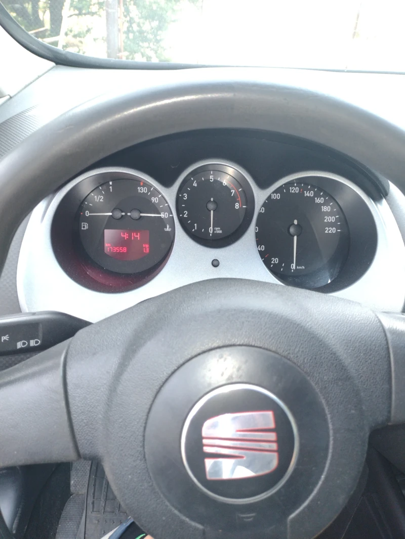 Seat Toledo 1.6 / 102 кс, снимка 6 - Автомобили и джипове - 52383133