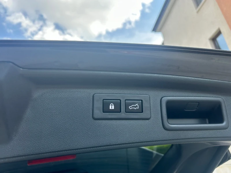 Subaru Forester PREMIUM 4x4 13 000 КМ НОВА, снимка 15 - Автомобили и джипове - 51509899