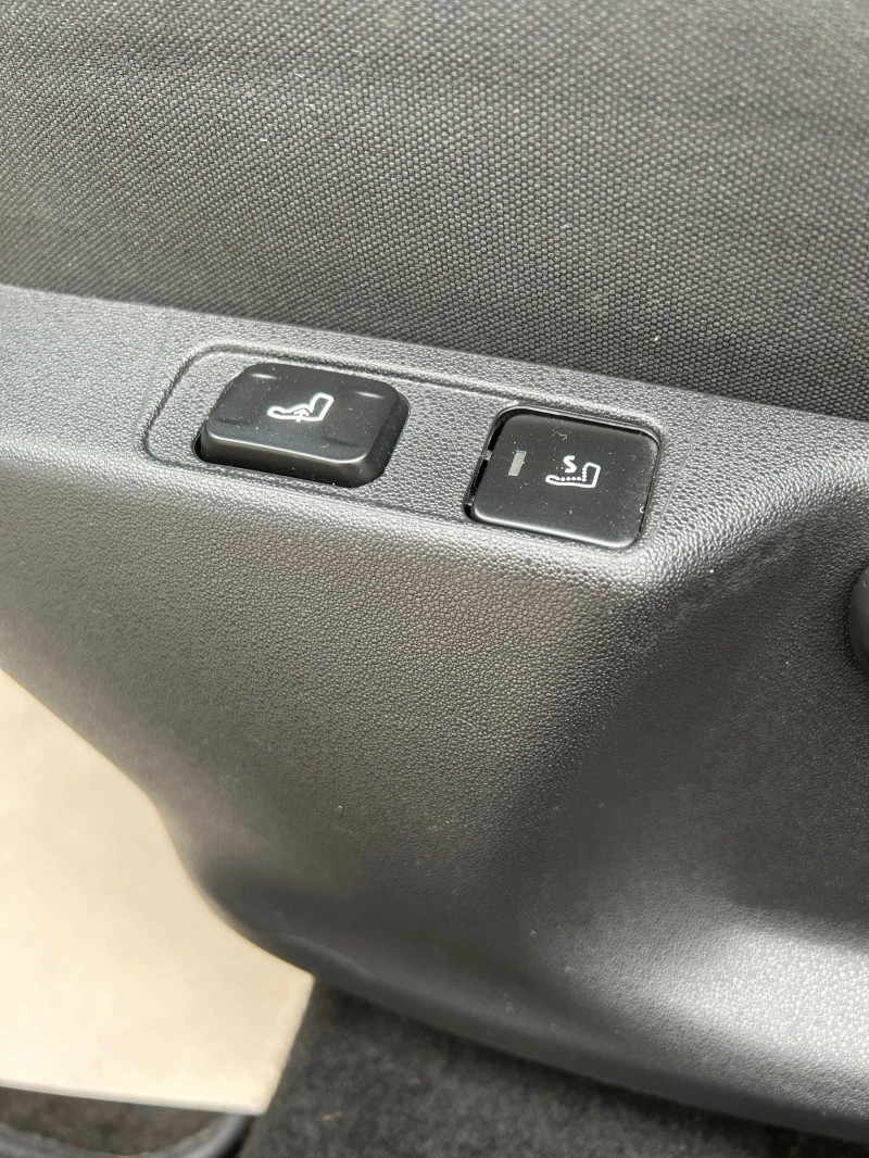 Citroen DS4 1.6E-HDi/NAVi/112K.C./EURO 5В/БЯЛА ПЕРЛА, снимка 13 - Автомобили и джипове - 51401390