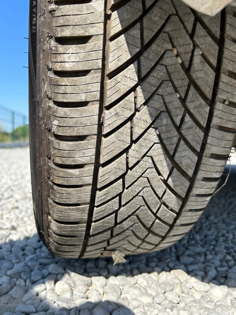 Citroen DS4 1.6E-HDi/NAVi/112K.C./EURO 5В/БЯЛА ПЕРЛА, снимка 17 - Автомобили и джипове - 51401390