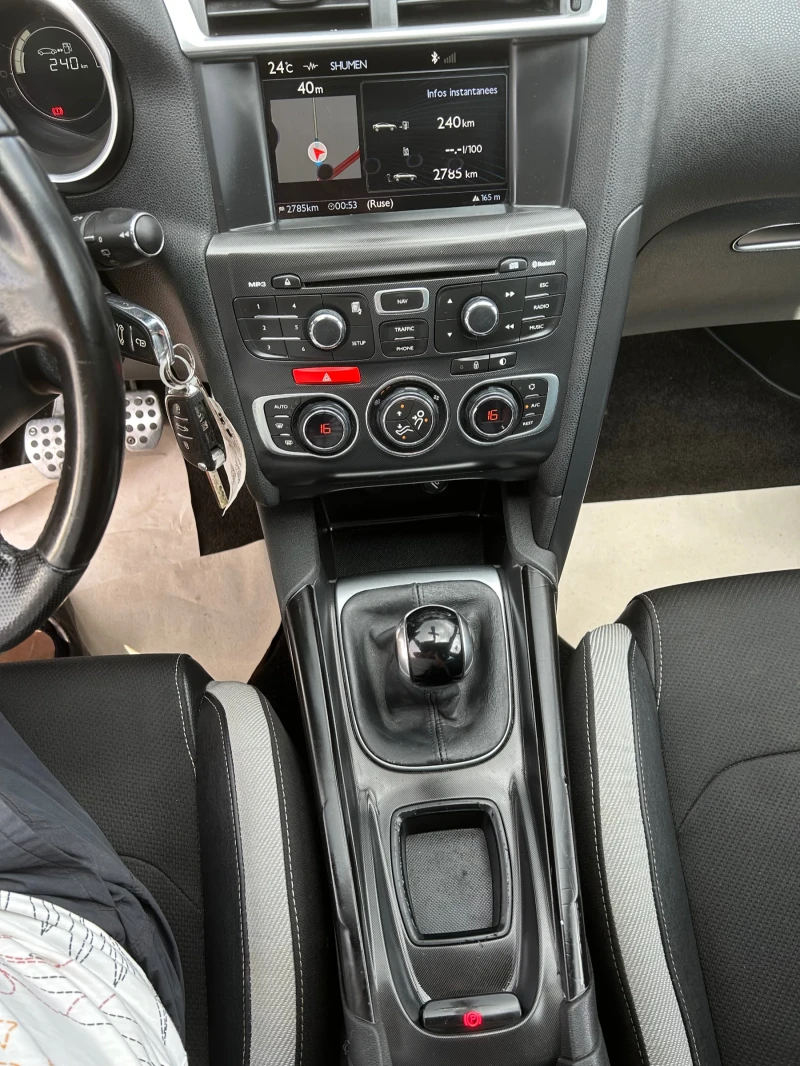 Citroen DS4 1.6E-HDi/NAVi/112K.C./EURO 5В/БЯЛА ПЕРЛА, снимка 12 - Автомобили и джипове - 51401390