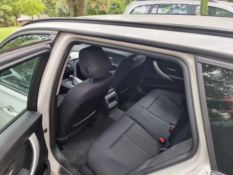 BMW 320, снимка 10 - Автомобили и джипове - 52356859