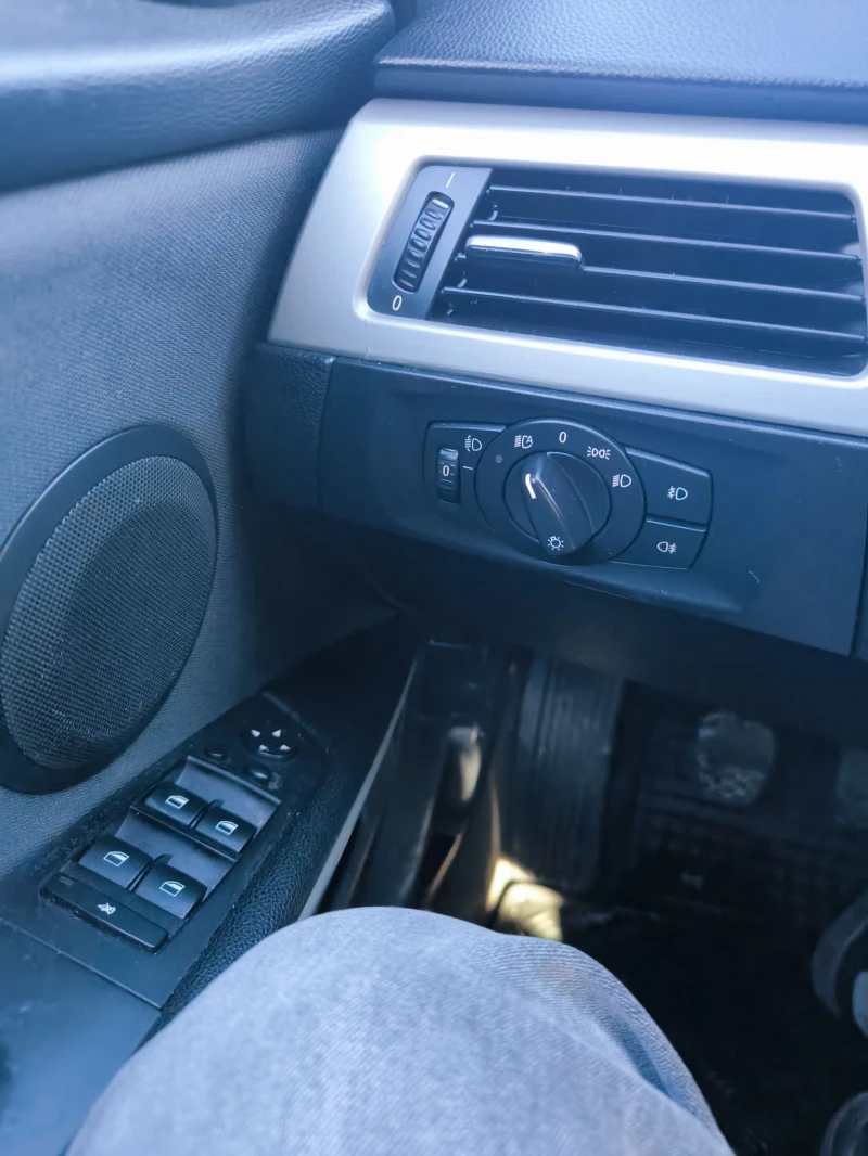 BMW 320 Е91, снимка 10 - Автомобили и джипове - 52255837