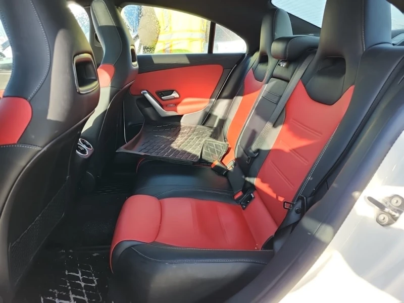 Mercedes-Benz CLA 250 AMG-Line * Червен салон * CARFAX * Панорама, снимка 8 - Автомобили и джипове - 53276869