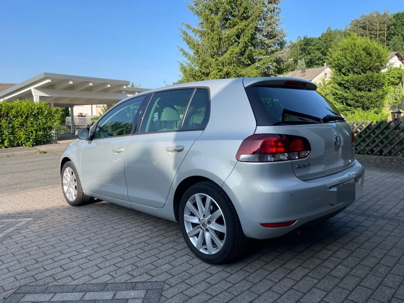 VW Golf 1.6TDI, снимка 2 - Автомобили и джипове - 53350049