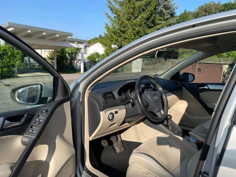 VW Golf 1.6TDI, снимка 8 - Автомобили и джипове - 53350049