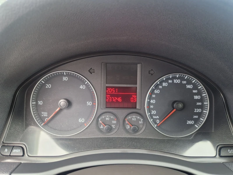 VW Golf 1.9 TDI 105HP.ITALIA, снимка 13 - Автомобили и джипове - 53442984