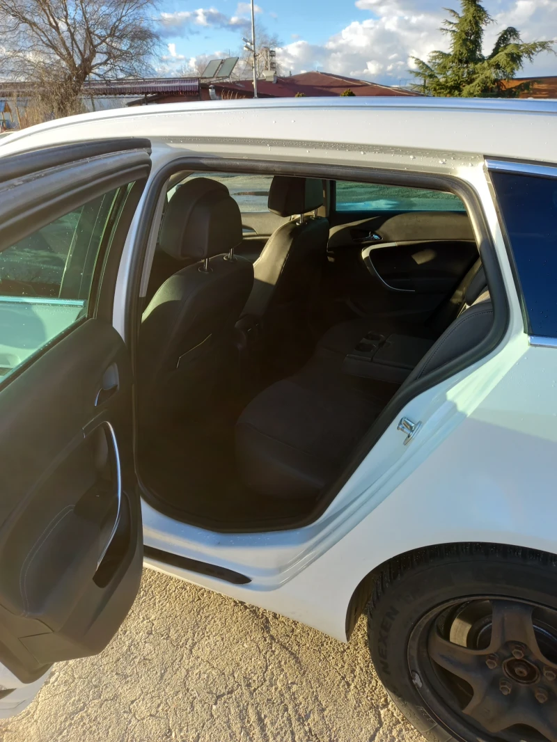 Opel Insignia, снимка 17 - Автомобили и джипове - 53512613