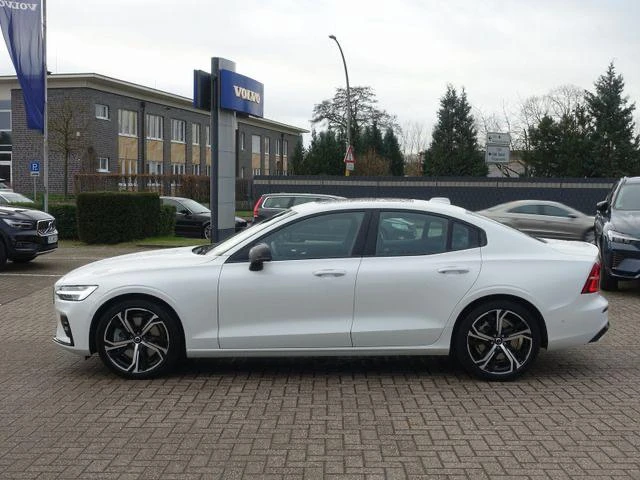 Volvo S60 B5 AWD Ultimate Dark, снимка 3 - Автомобили и джипове - 48692548