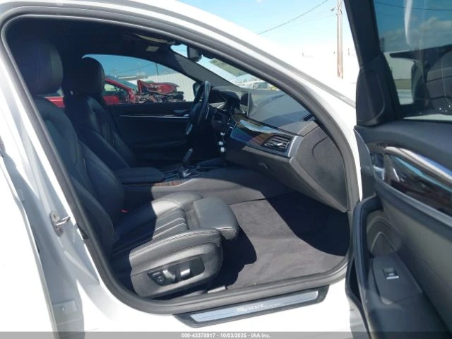 BMW 540 M* SPORT* ДИГИТАЛНО* ТАБЛО* ПОДГРЕВ* КАМЕРА* КЕЙЛЕ - изображение 9