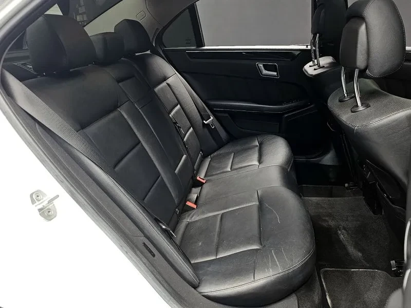 Mercedes-Benz E 350 4Matic Avantgarde, снимка 12 - Автомобили и джипове - 53814032