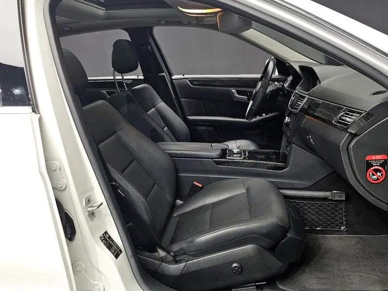 Mercedes-Benz E 350 4Matic Avantgarde, снимка 10 - Автомобили и джипове - 53814032