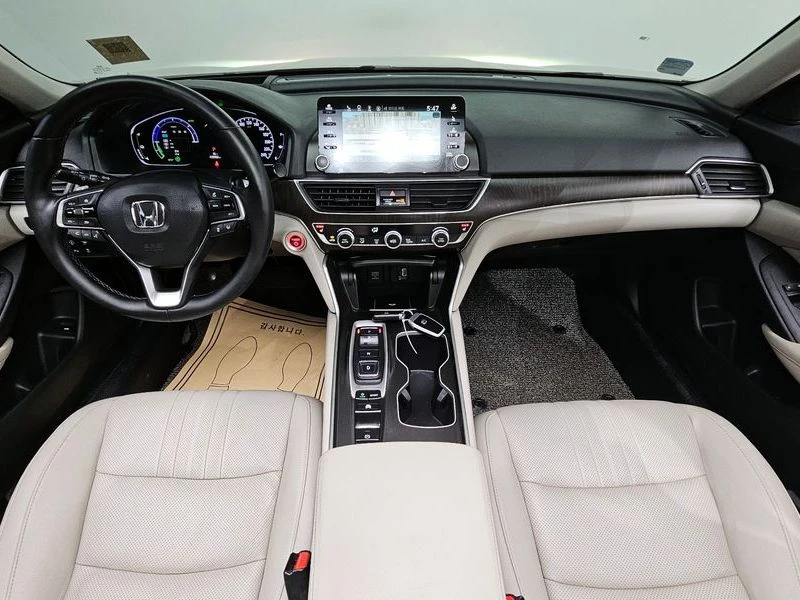 Honda Accord 2.0 Hybrid Touring| 212к.с., снимка 6 - Автомобили и джипове - 56268573