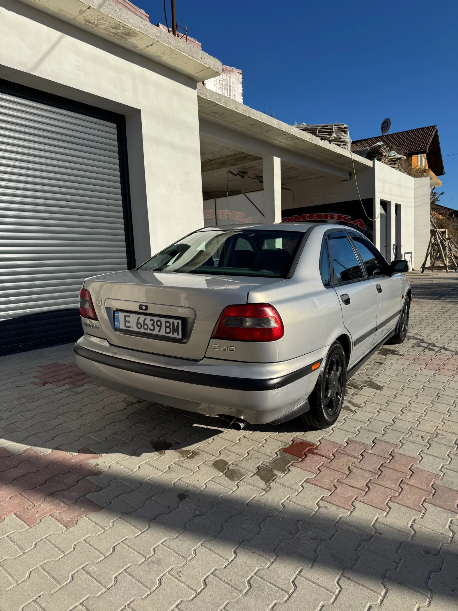 Volvo S40  - изображение 2