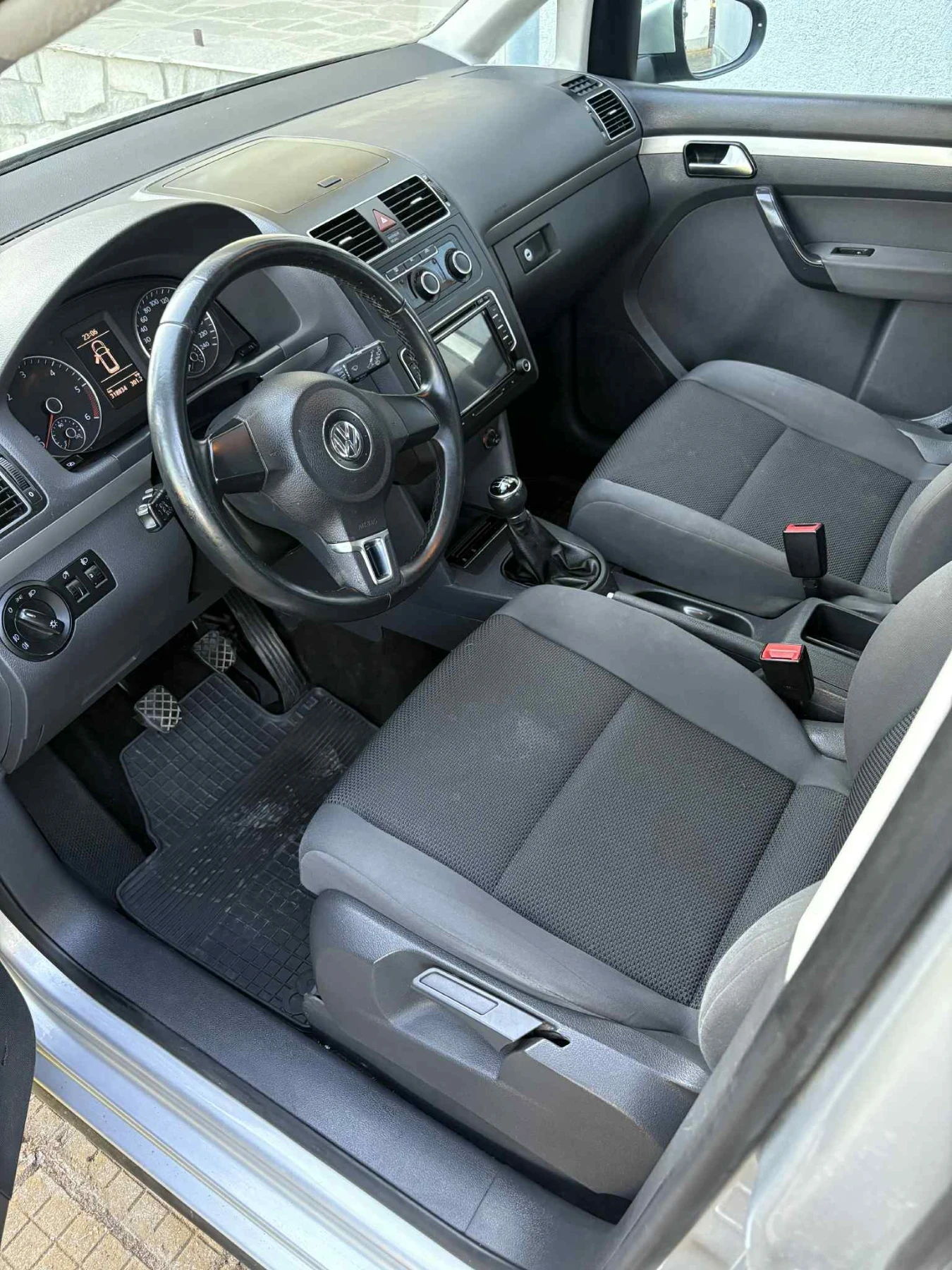 VW Touran 1.6 105 - изображение 4