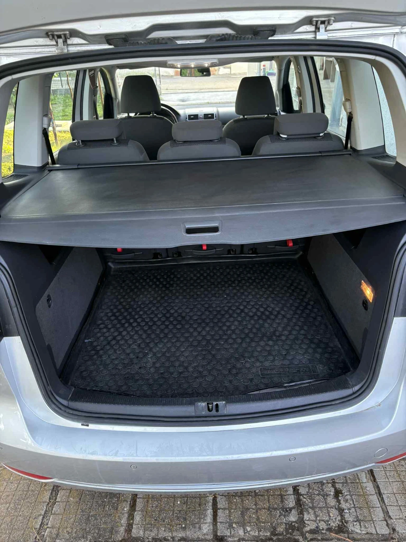 VW Touran 1.6 105 - изображение 10