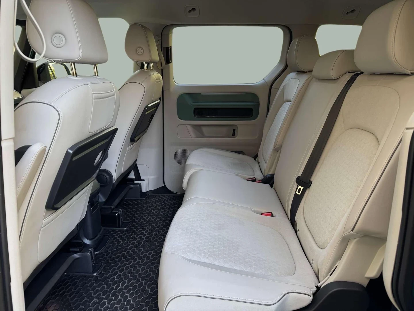 VW ID.Buzz Pro S 77 kWh 150 kW 1AT - изображение 10