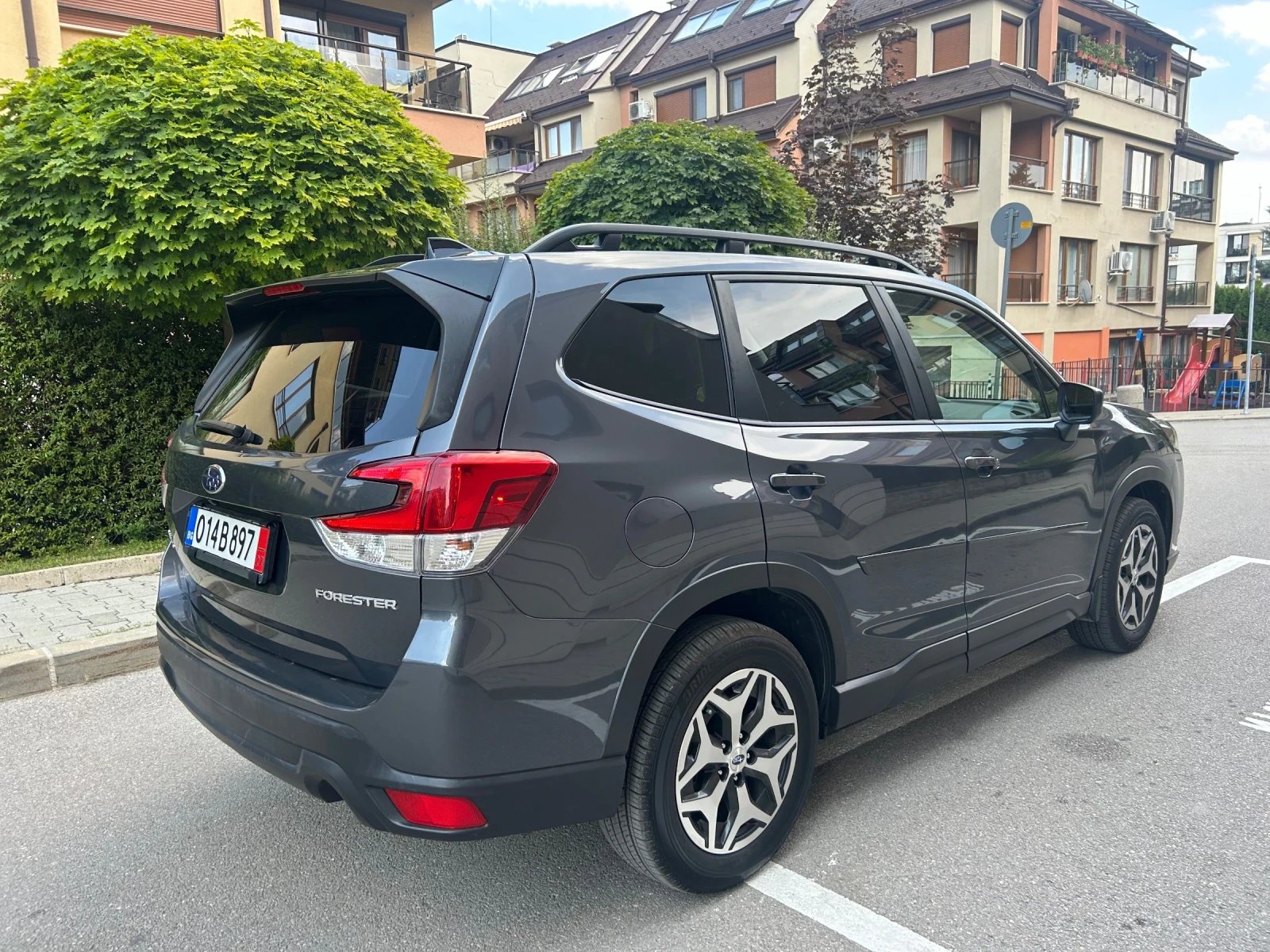 Subaru Forester PREMIUM 4x4 13 000 КМ НОВА - изображение 4