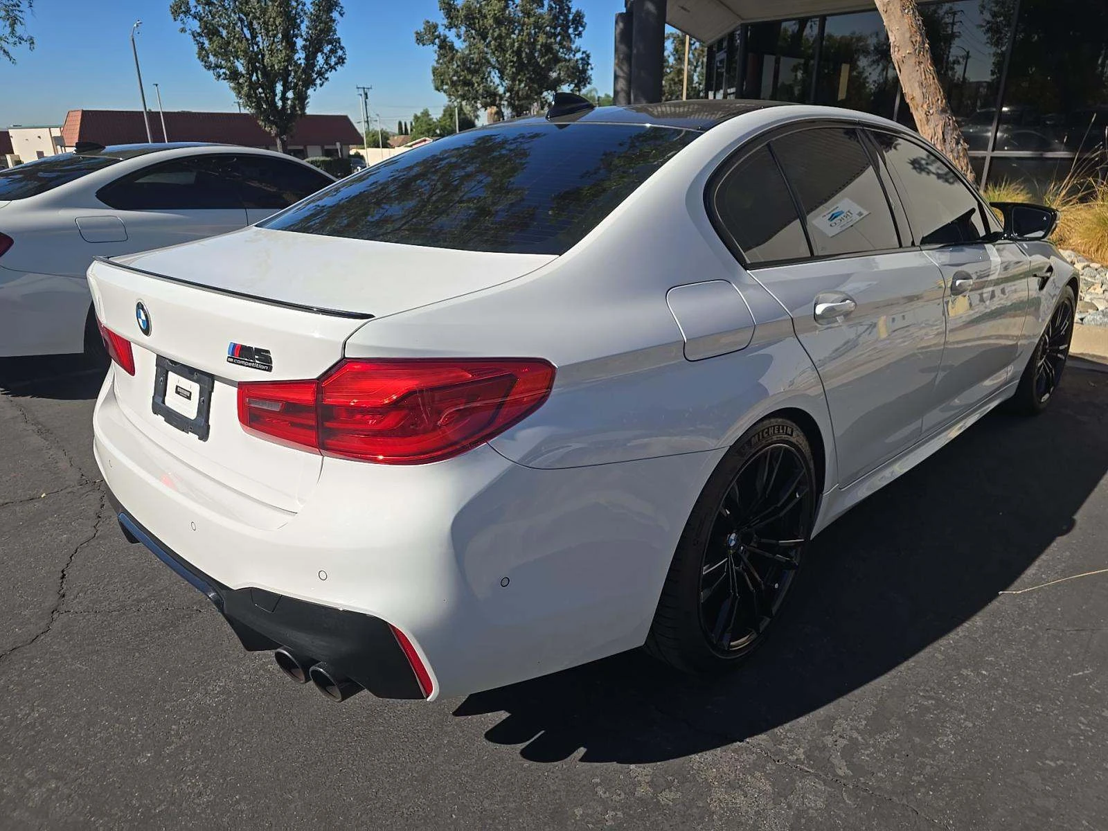BMW M5 Competition* CARFAX* ОПЦИЯ ЗА ФИНАНСИРАНЕ*  - изображение 3