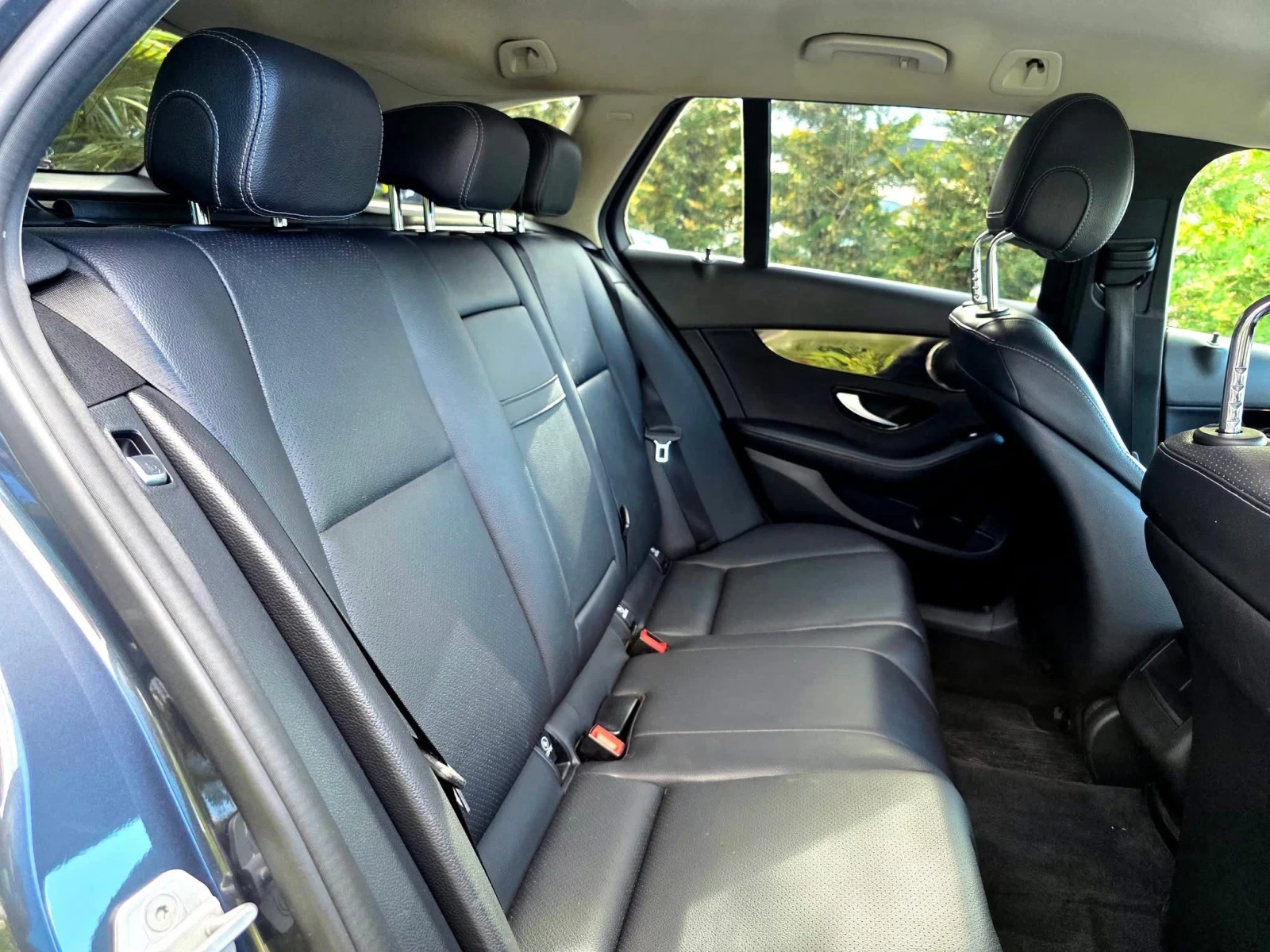 Mercedes-Benz C 220 D MEGA FULL AMG LINE  100% | Mobile.bg   16