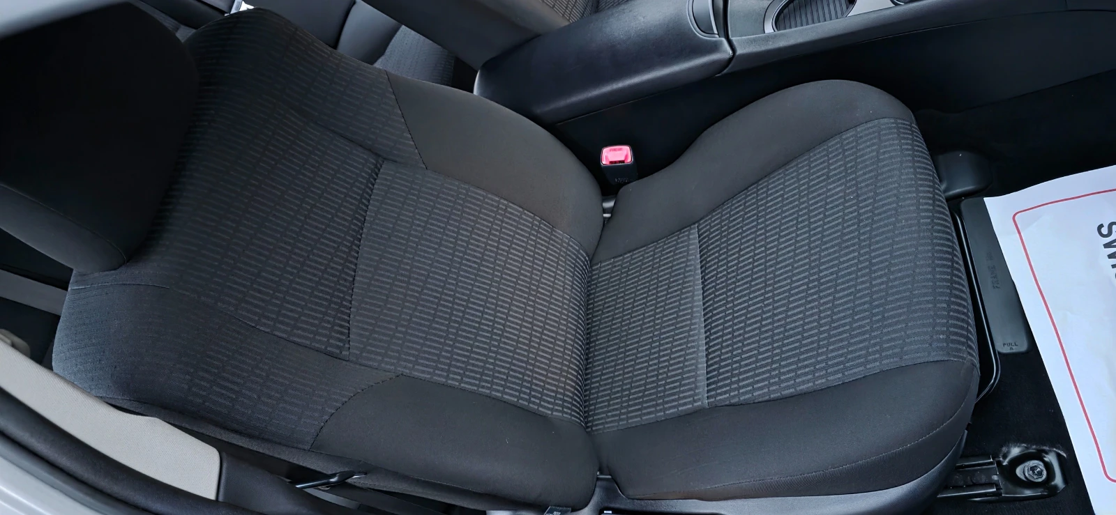 Toyota Avensis 2.0i * ОБСЛУЖЕН* * СЕРВ. ИСТОРИЯ* * ШВЕЙЦАРИЯ - изображение 10