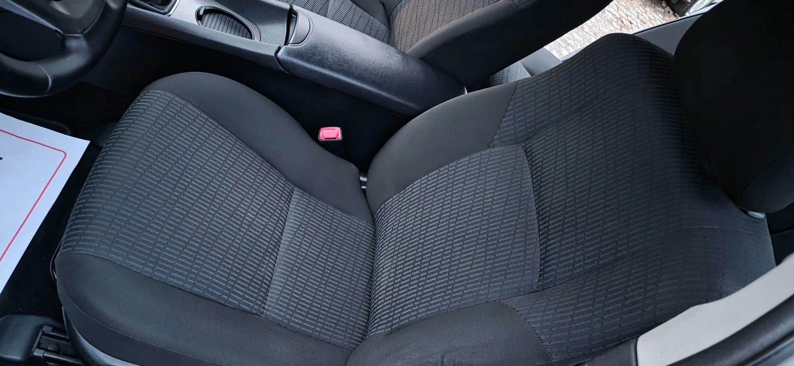 Toyota Avensis 2.0i * ОБСЛУЖЕН* * СЕРВ. ИСТОРИЯ* * ШВЕЙЦАРИЯ - изображение 9