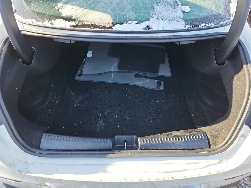 Mercedes-Benz CLA 250 AMG-Line * Червен салон * CARFAX * Панорама - изображение 9