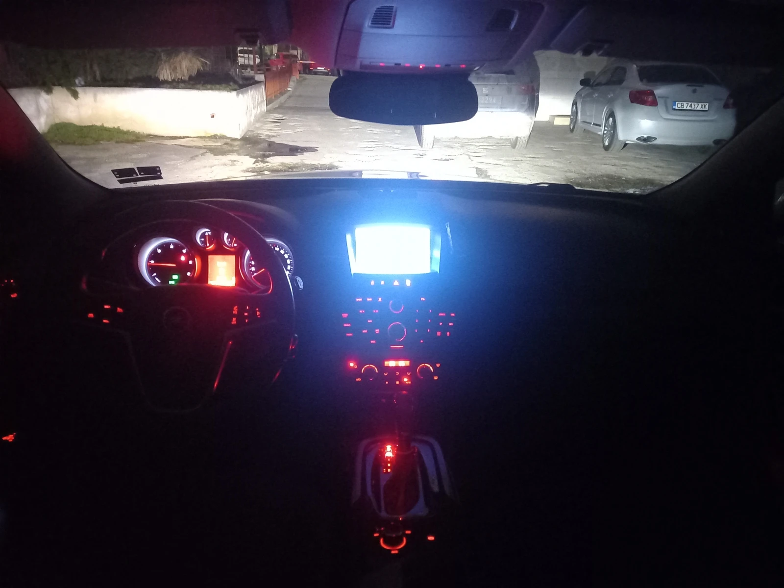 Opel Insignia, снимка 11 - Автомобили и джипове - 53512613