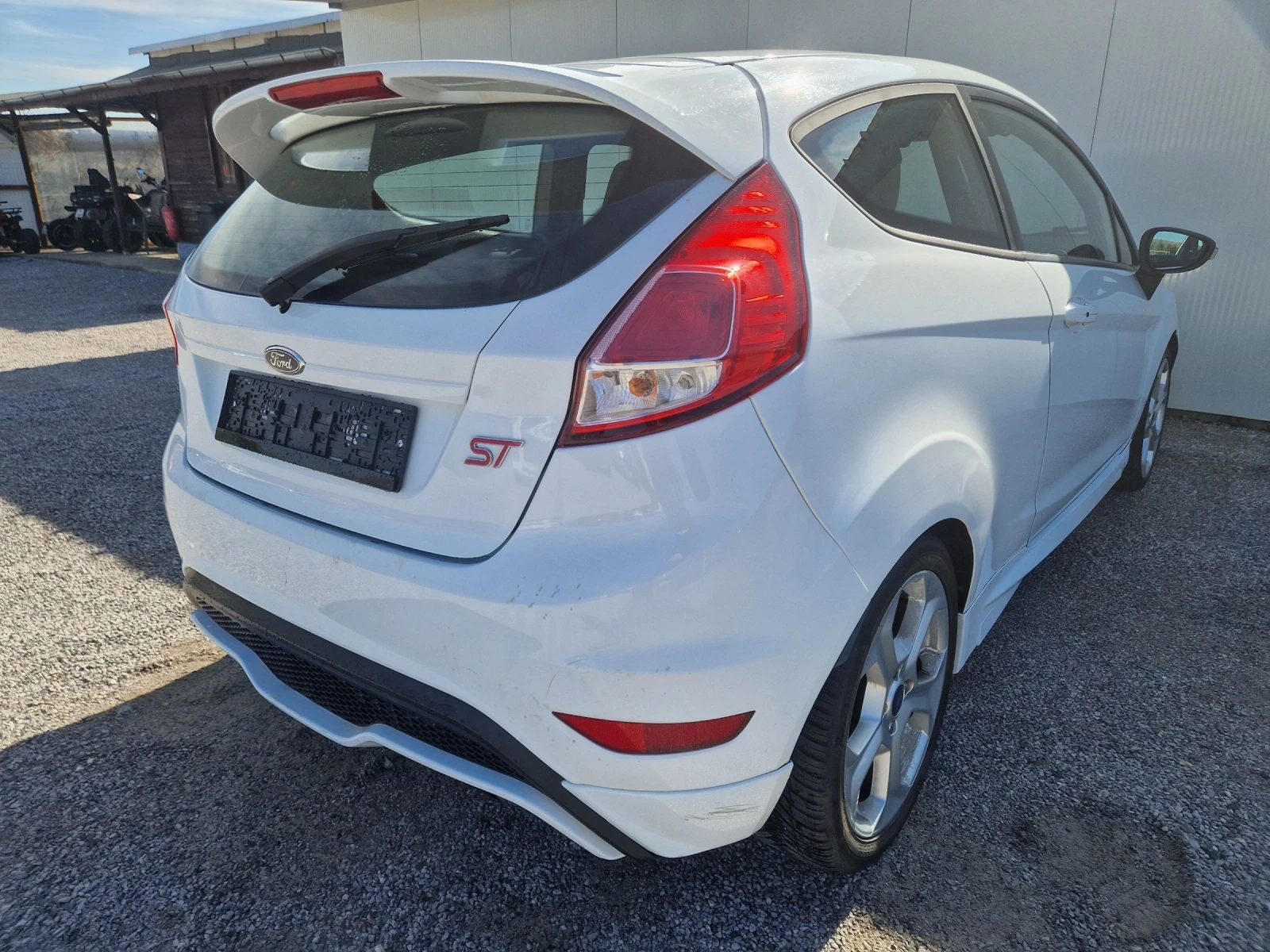 Ford Fiesta 1.6Turbo ST 183kc, снимка 2 - Автомобили и джипове - 53790922