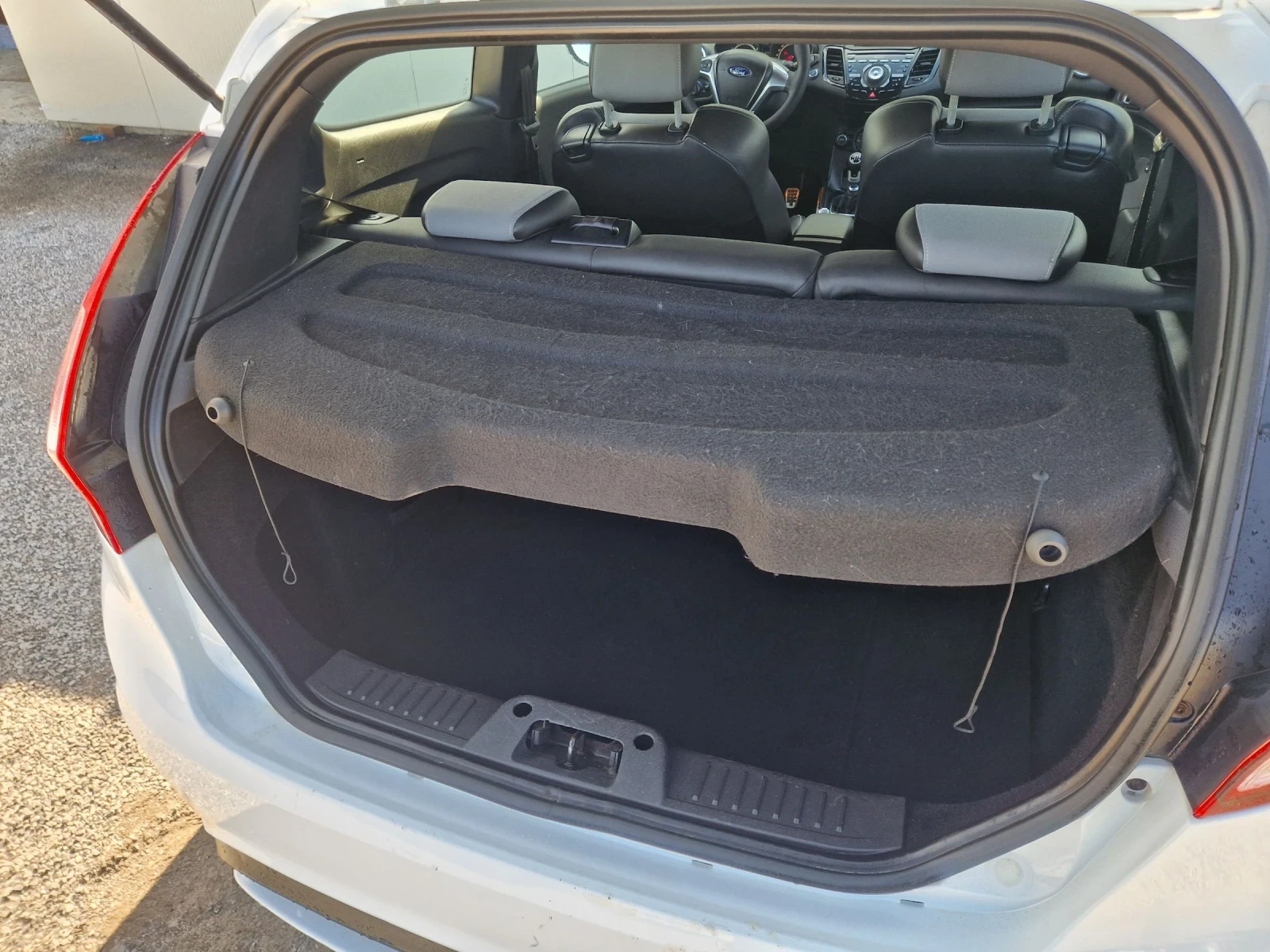 Ford Fiesta 1.6Turbo ST 183kc, снимка 11 - Автомобили и джипове - 53790922