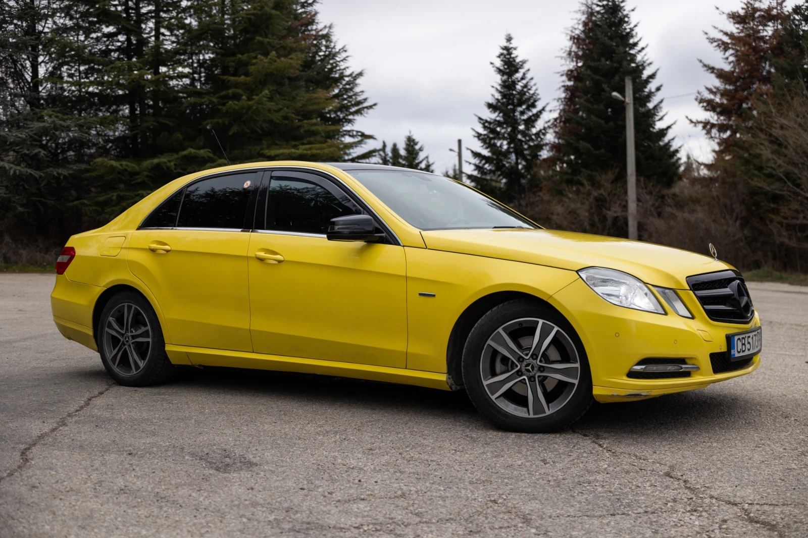 Mercedes-Benz E 200, снимка 5 - Автомобили и джипове - 54017203