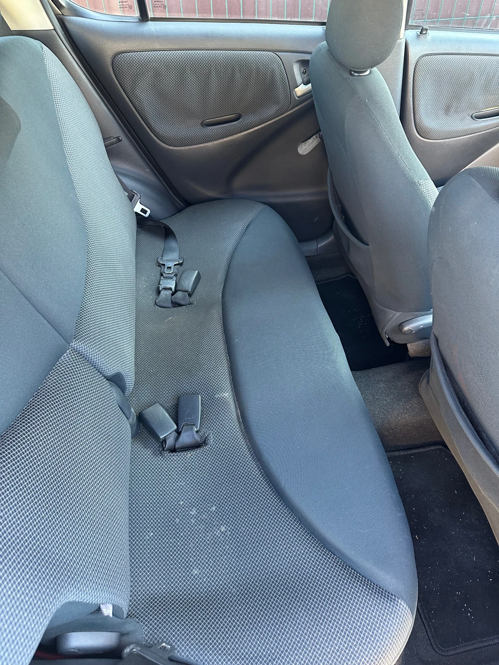 Toyota Yaris, снимка 5 - Автомобили и джипове - 54097201