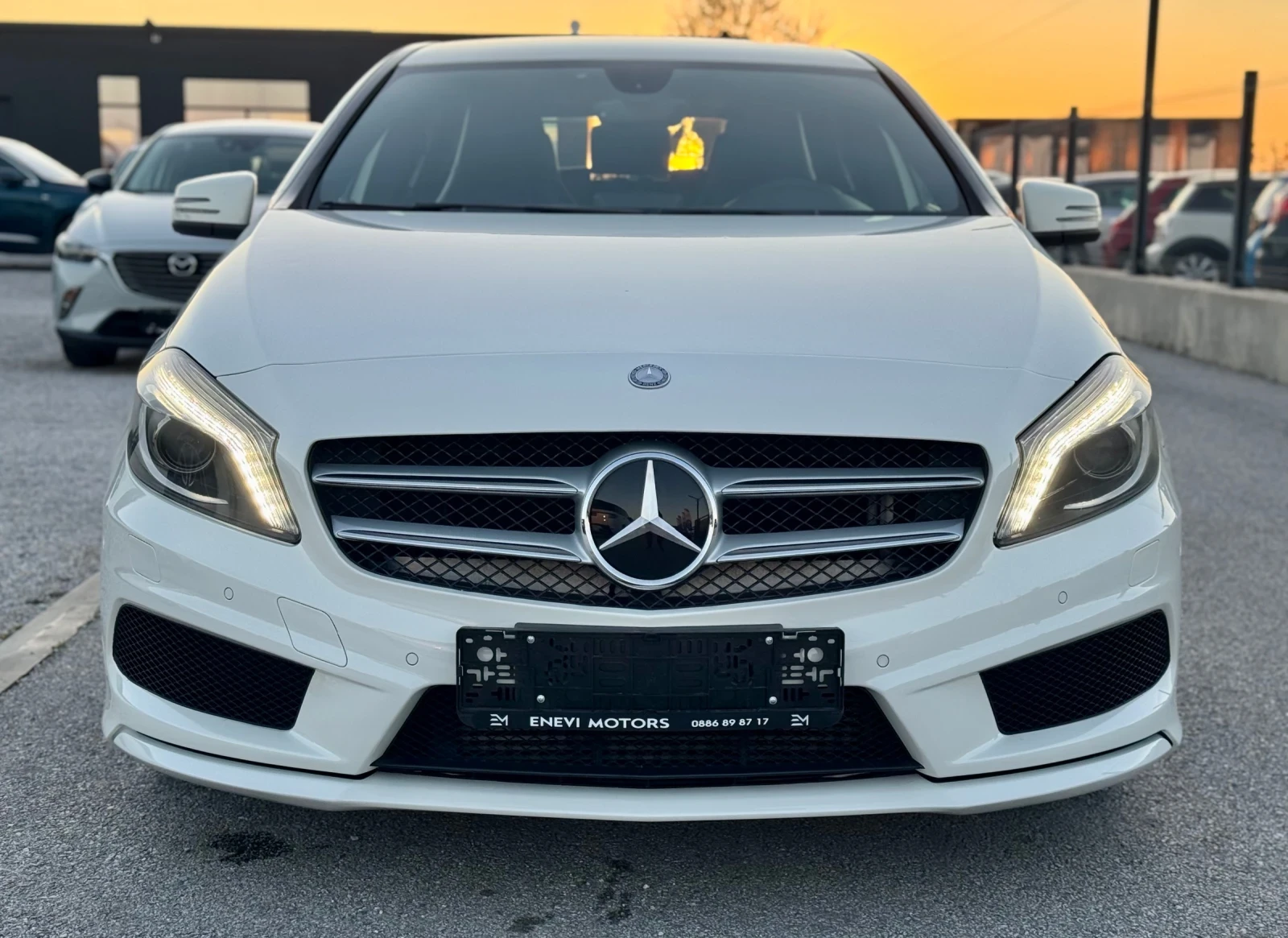 Mercedes-Benz A 200 AMG premium, снимка 2 - Автомобили и джипове - 54140987