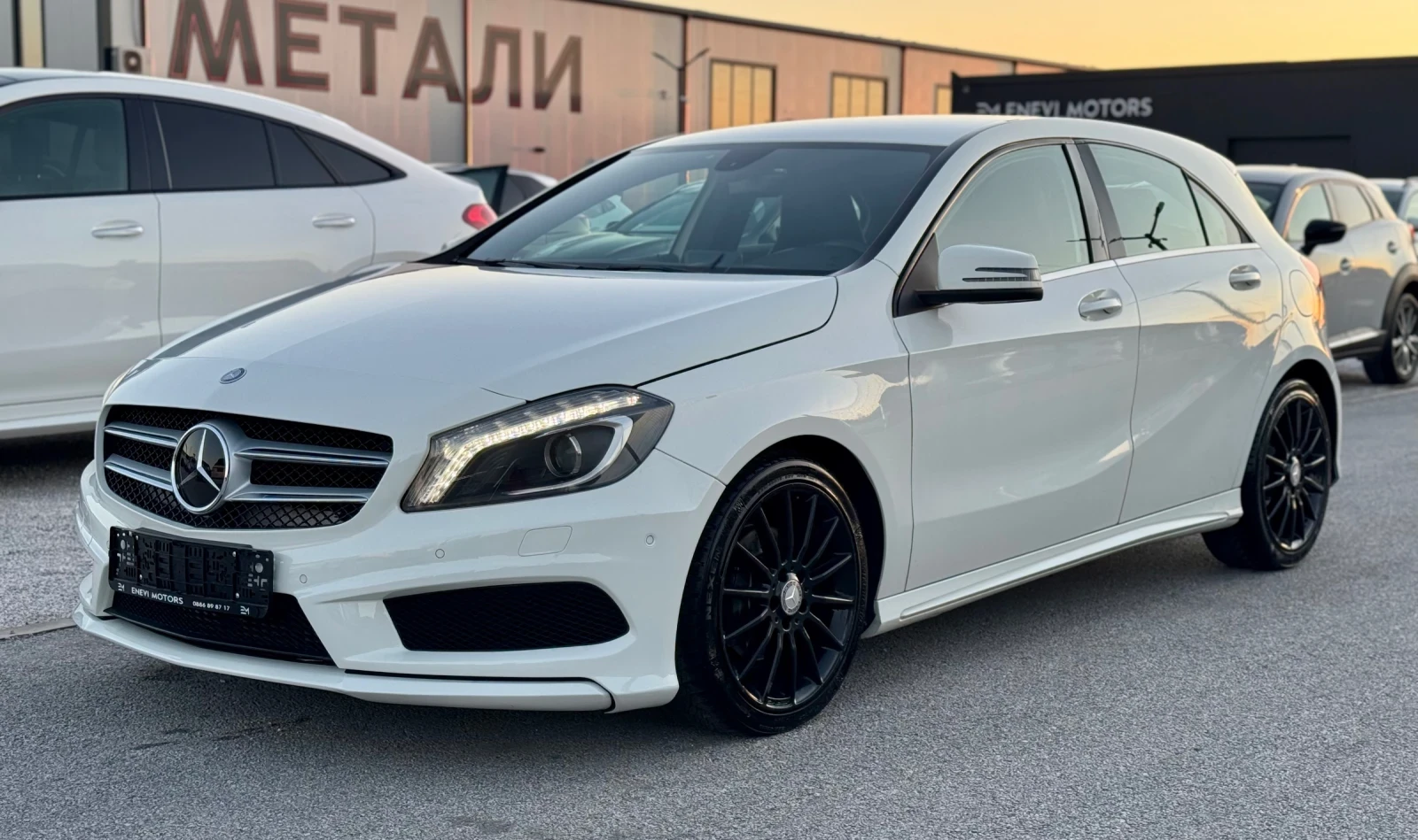 Mercedes-Benz A 200 AMG premium, снимка 3 - Автомобили и джипове - 54140987