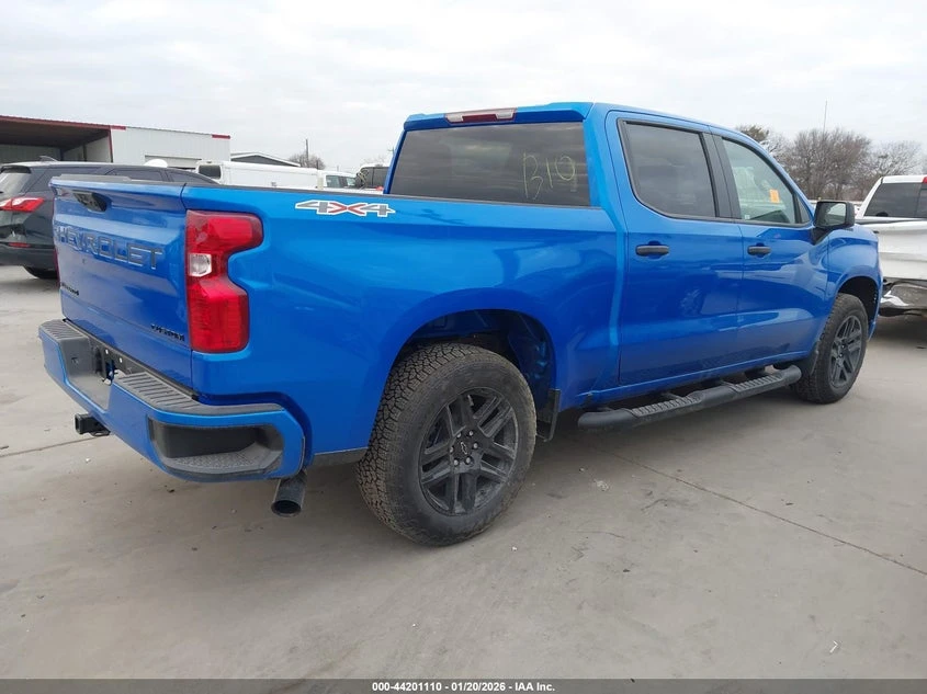 Chevrolet Silverado 2.7l 1500 4Wd Short Bed Custom, снимка 4 - Автомобили и джипове - 54431613