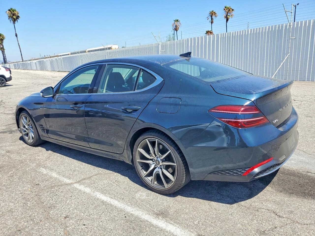 Genesis G70 2.0 T | KEYLESS | АМБИЕНТ | ПОДГРЕВ, снимка 2 - Автомобили и джипове - 55281130