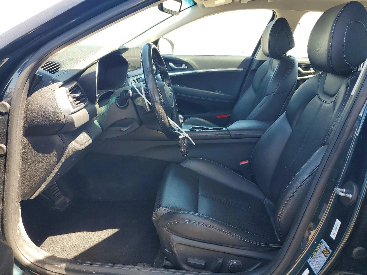 Genesis G70 2.0 T | KEYLESS | АМБИЕНТ | ПОДГРЕВ, снимка 7 - Автомобили и джипове - 55281130