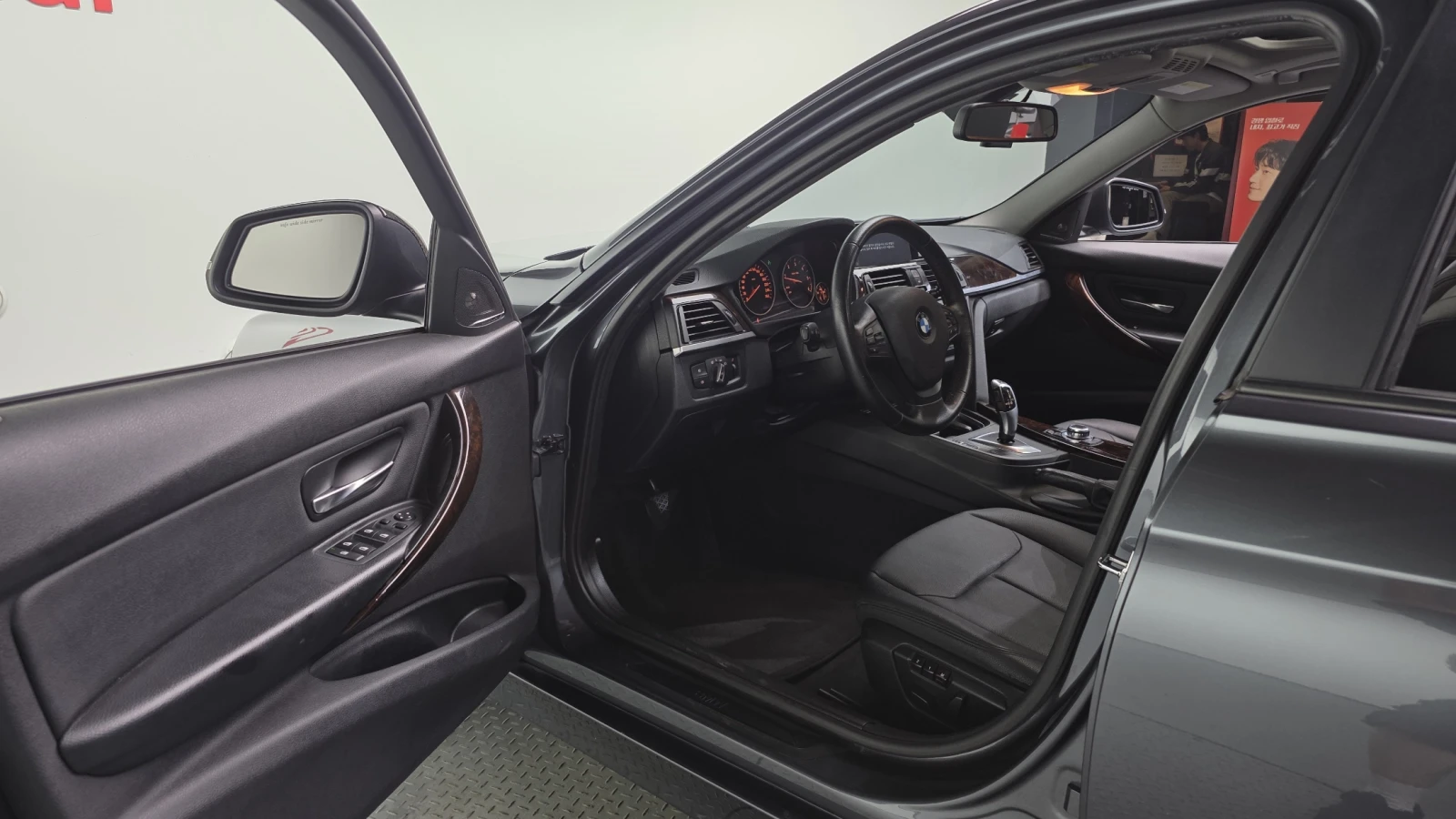 BMW 320, снимка 6 - Автомобили и джипове - 55371853